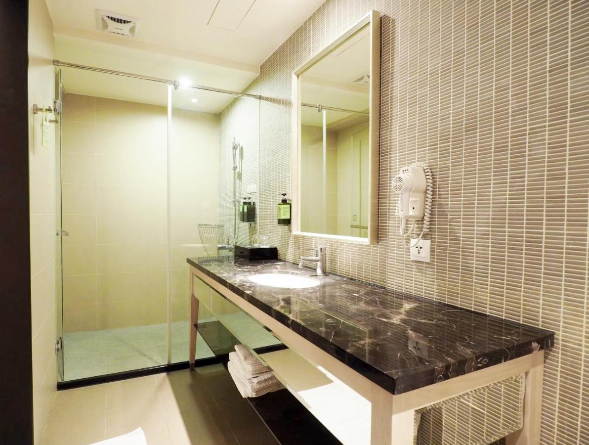 สเตย์ โฮเต็ล Hotel ไถจง ภายนอก รูปภาพ