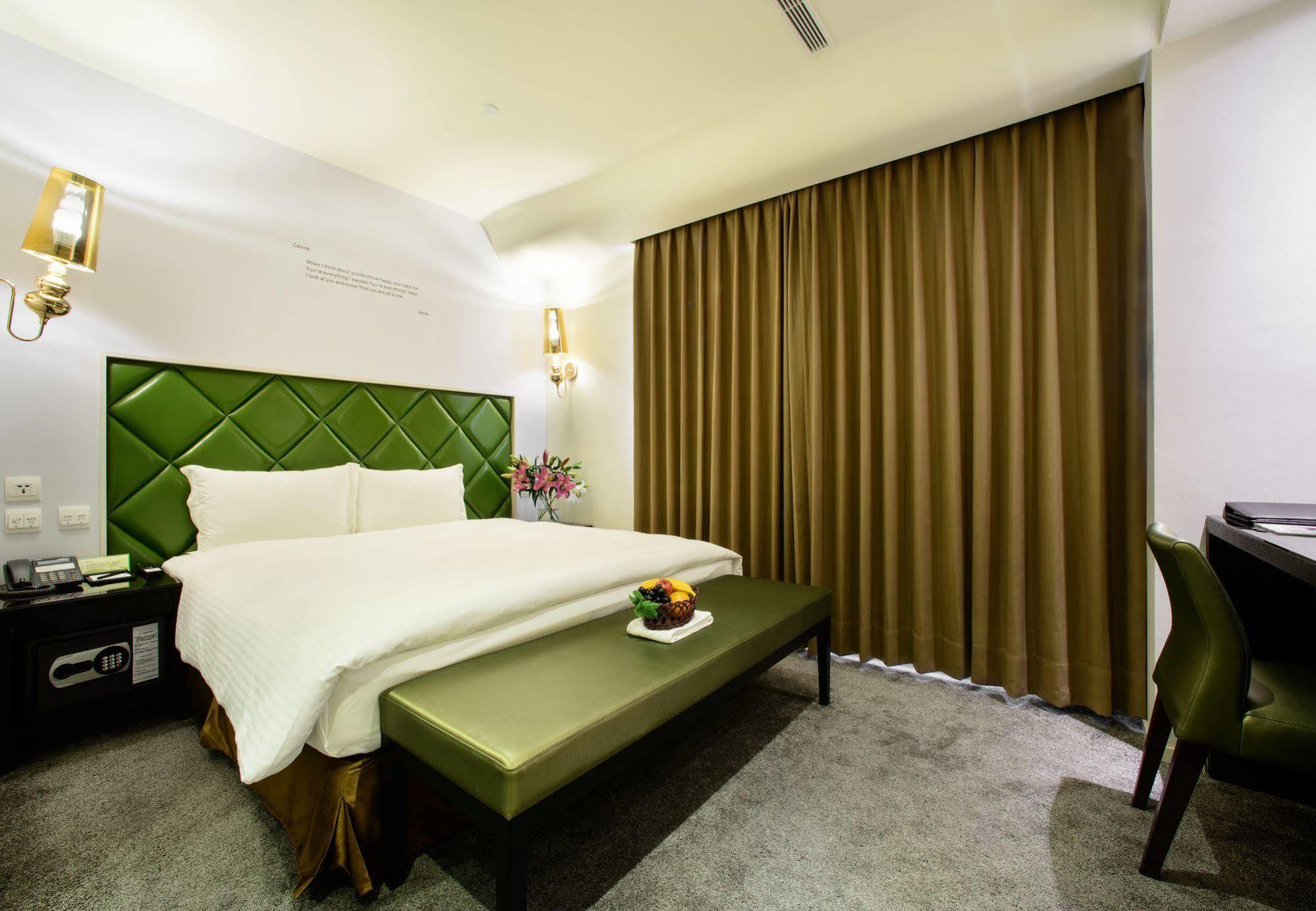 สเตย์ โฮเต็ล Hotel ไถจง ภายนอก รูปภาพ